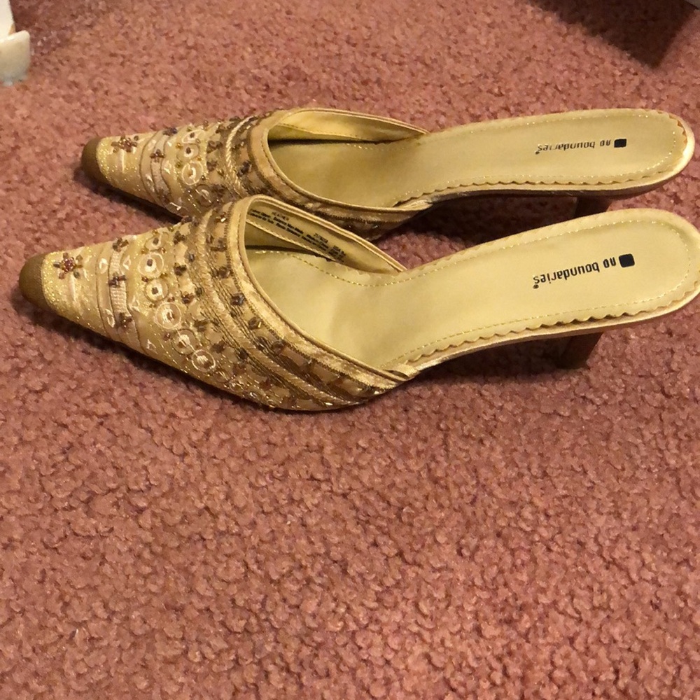 Gorgeous No Boundaries Heels - Picture 2 of 9